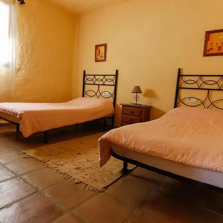 Villa Casas Rurales El Viejo Castaño 1 *